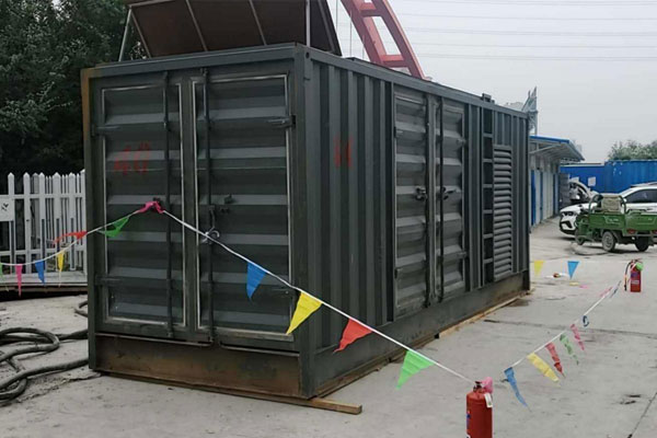 靖远发电机租赁空气滤清器多久更换一次？