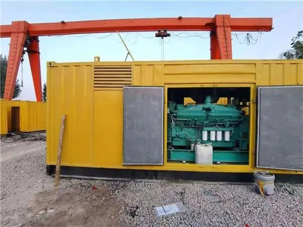 靖远冬季低温环境下，500KW发电机组应该选择什么类型的启动电瓶？