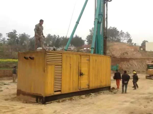 靖远如何判断水冷式机油散热器密封件是否需要更换？